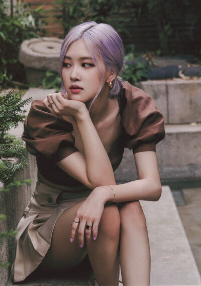 最新Rosie壁紙，時(shí)尚與美學(xué)的完美結(jié)合
