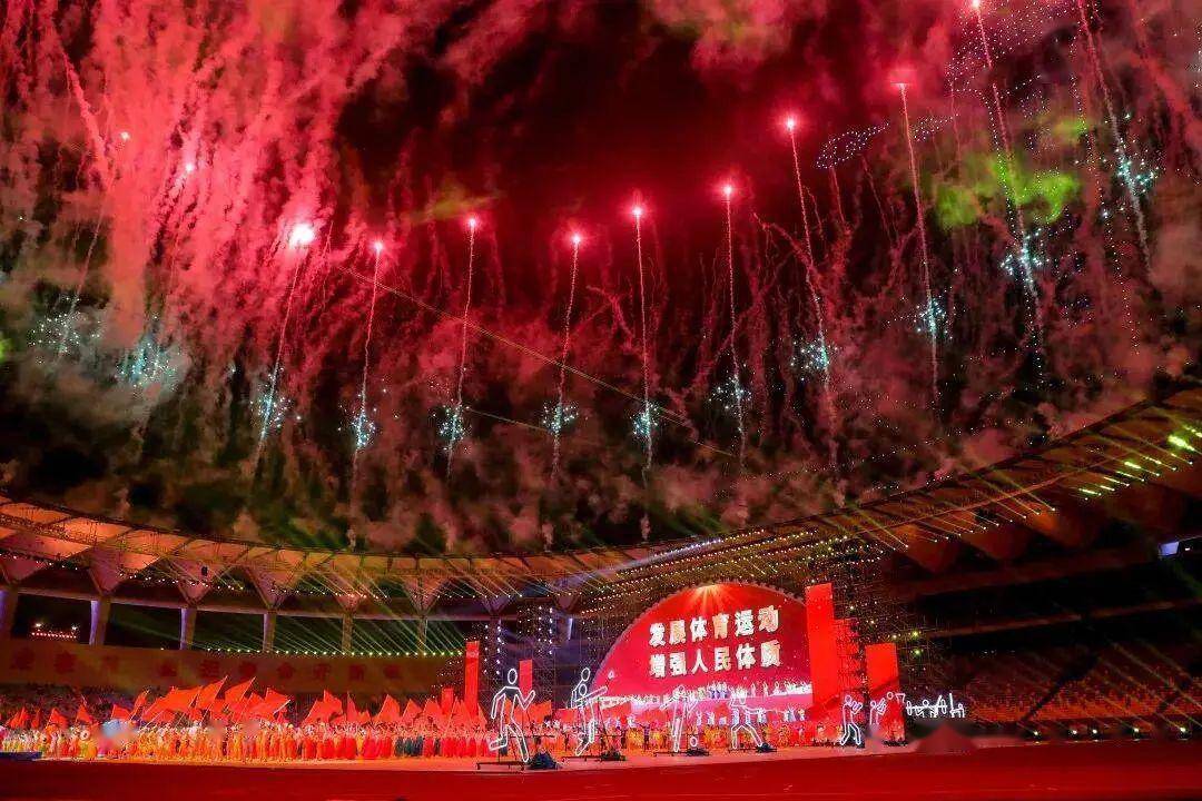 探索新澳門2004年的彩票繁榮，天天開好彩背后的故事